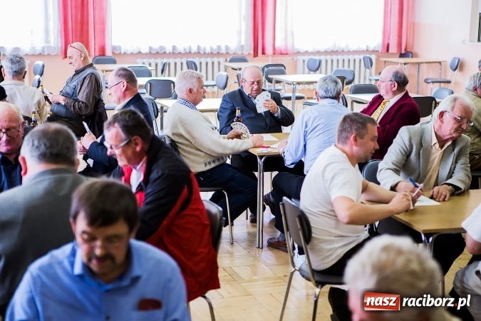 Zdjęcie w galerii na portalu naszraciborz.pl: Turniej w skata w Domu Kultury w Bojanowie wiadomości z regionu