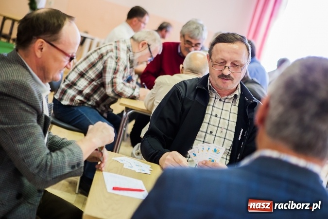 Zdjęcie w galerii na portalu naszraciborz.pl: Turniej w skata w Domu Kultury w Bojanowie wiadomości z regionu
