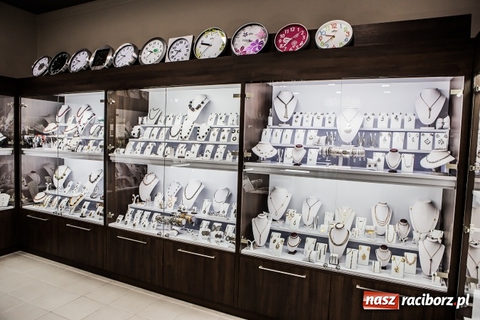 Zdjęcie w galerii na portalu naszraciborz.pl: Cenne, bo rzadkie - czyli rękodzieło ze złota wiadomości z regionu