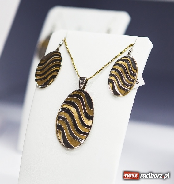 Zdjęcie w galerii na portalu naszraciborz.pl: Cenne, bo rzadkie - czyli rękodzieło ze złota wiadomości z regionu