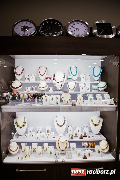 Zdjęcie w galerii na portalu naszraciborz.pl: Cenne, bo rzadkie - czyli rękodzieło ze złota wiadomości z regionu