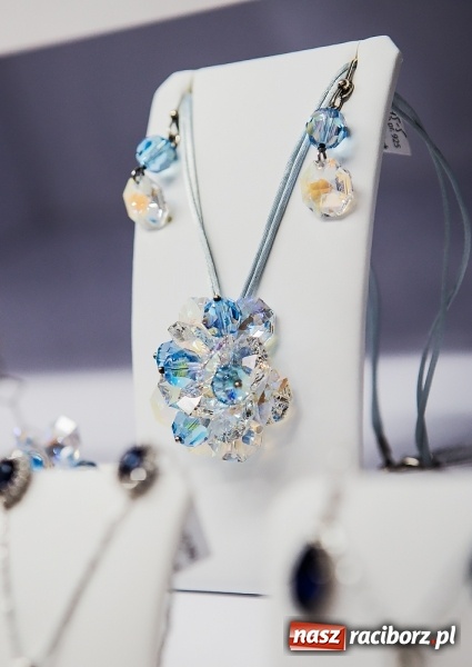 Zdjęcie w galerii na portalu naszraciborz.pl: Cenne, bo rzadkie - czyli rękodzieło ze złota wiadomości z regionu