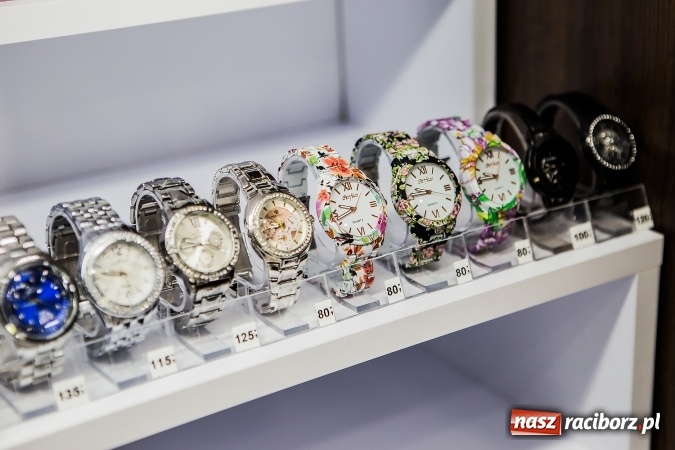 Zdjęcie w galerii na portalu naszraciborz.pl: Cenne, bo rzadkie - czyli rękodzieło ze złota wiadomości z regionu