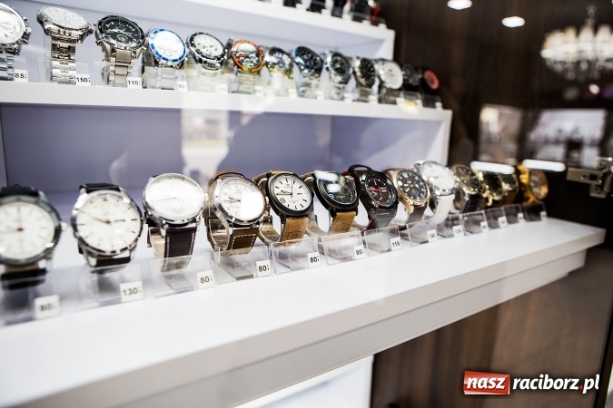 Zdjęcie w galerii na portalu naszraciborz.pl: Cenne, bo rzadkie - czyli rękodzieło ze złota wiadomości z regionu