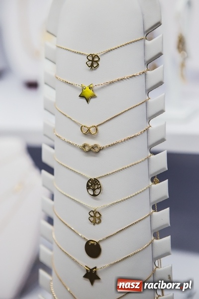 Zdjęcie w galerii na portalu naszraciborz.pl: Cenne, bo rzadkie - czyli rękodzieło ze złota wiadomości z regionu