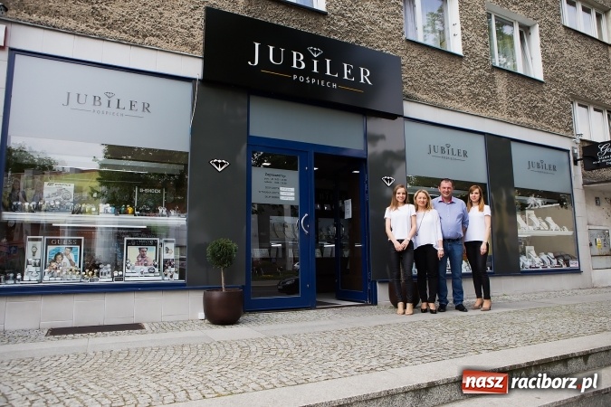 Zdjęcie w galerii na portalu naszraciborz.pl: Cenne, bo rzadkie - czyli rękodzieło ze złota wiadomości z regionu