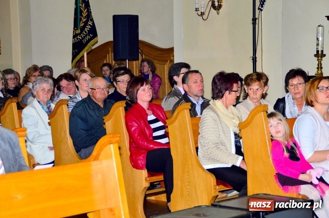 Zdjęcie w galerii na portalu naszraciborz.pl: W Bieńkowicach śpiewali dla św. Jana Pawła II  wiadomości z regionu