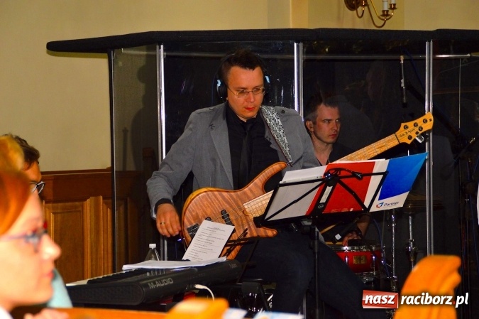 Zdjęcie w galerii na portalu naszraciborz.pl: W Bieńkowicach śpiewali dla św. Jana Pawła II  wiadomości z regionu