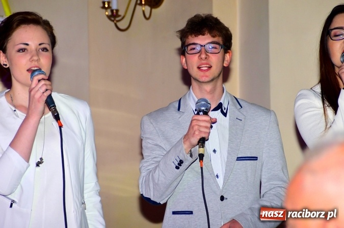 Zdjęcie w galerii na portalu naszraciborz.pl: W Bieńkowicach śpiewali dla św. Jana Pawła II  wiadomości z regionu