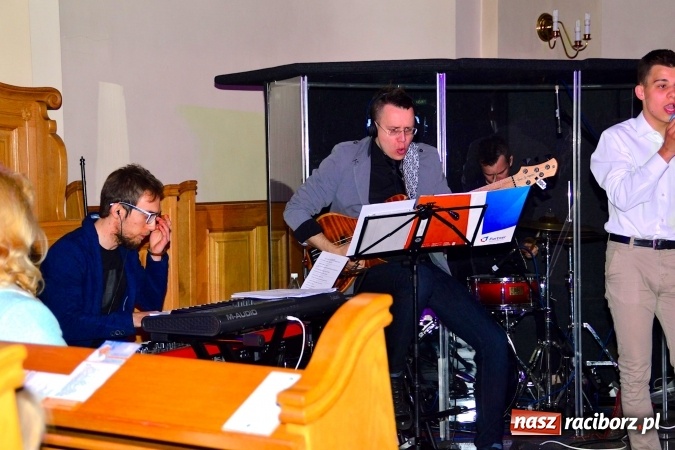 Zdjęcie w galerii na portalu naszraciborz.pl: W Bieńkowicach śpiewali dla św. Jana Pawła II  wiadomości z regionu