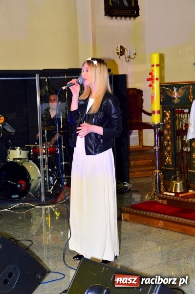 Zdjęcie w galerii na portalu naszraciborz.pl: W Bieńkowicach śpiewali dla św. Jana Pawła II  wiadomości z regionu