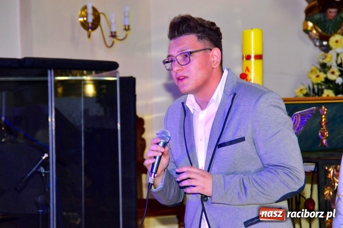 Zdjęcie w galerii na portalu naszraciborz.pl: W Bieńkowicach śpiewali dla św. Jana Pawła II  wiadomości z regionu