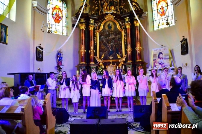 Zdjęcie w galerii na portalu naszraciborz.pl: W Bieńkowicach śpiewali dla św. Jana Pawła II  wiadomości z regionu
