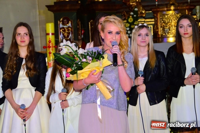 Zdjęcie w galerii na portalu naszraciborz.pl: W Bieńkowicach śpiewali dla św. Jana Pawła II  wiadomości z regionu