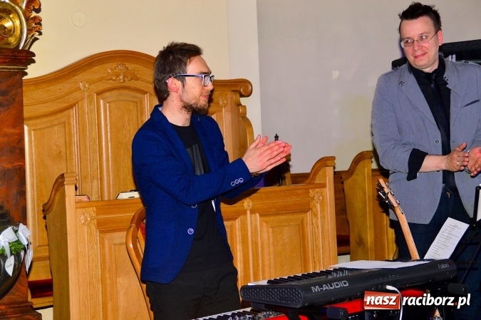 Zdjęcie w galerii na portalu naszraciborz.pl: W Bieńkowicach śpiewali dla św. Jana Pawła II  wiadomości z regionu