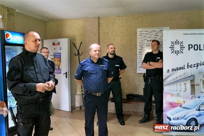 Zdjęcie w galerii na portalu naszraciborz.pl: Ostre policyjne strzelanie przy Łąkowej wiadomości z regionu