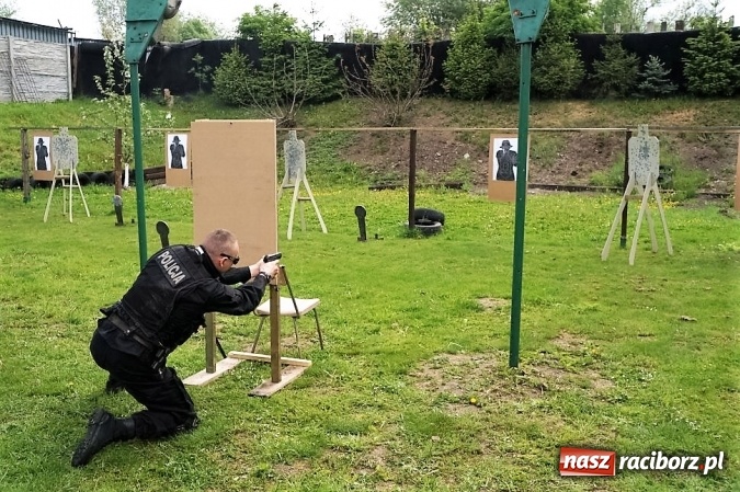 Zdjęcie w galerii na portalu naszraciborz.pl: Ostre policyjne strzelanie przy Łąkowej wiadomości z regionu
