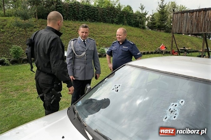 Zdjęcie w galerii na portalu naszraciborz.pl: Ostre policyjne strzelanie przy Łąkowej wiadomości z regionu