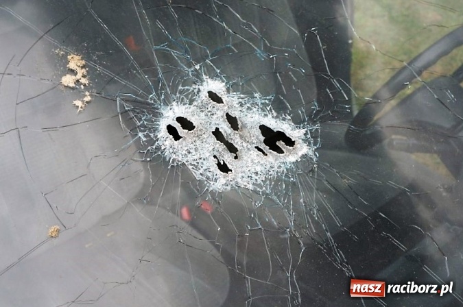 Zdjęcie w galerii na portalu naszraciborz.pl: Ostre policyjne strzelanie przy Łąkowej wiadomości z regionu