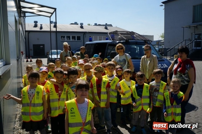 Zdjęcie w galerii na portalu naszraciborz.pl: Przedszkolaki z wizytą u raciborskich policjantów  wiadomości z regionu