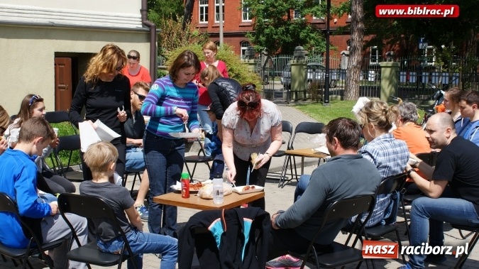 Zdjęcie w galerii na portalu naszraciborz.pl: Finał Tygodnia Bibliotek - coś dla ducha i ciała wiadomości z regionu