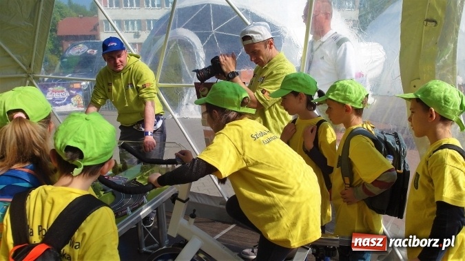 Zdjęcie w galerii na portalu naszraciborz.pl: Uczniowie ZSO w Kuźni Raciborskiej wyróżnieni w ogólnopolskim konkursie Planeta Energii  wiadomości z regionu