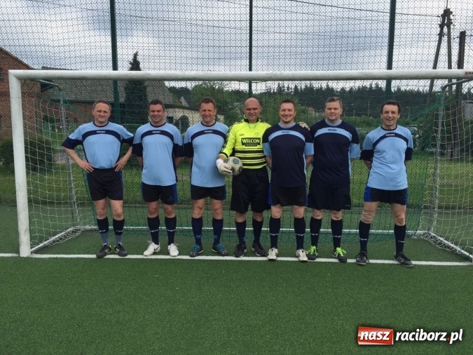 Zdjęcie w galerii na portalu naszraciborz.pl: Najlepsi uczniowie wyróżnieni na święcie szkoły w Nędzy wiadomości z regionu