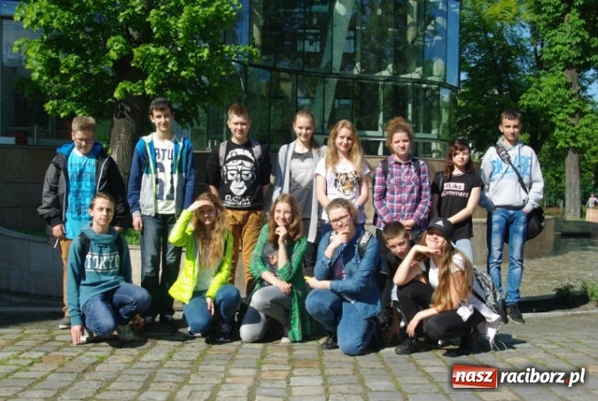 Zdjęcie w galerii na portalu naszraciborz.pl: Odwiedziny uczniów Gimnazjum nr 5 w Opolu  wiadomości z regionu