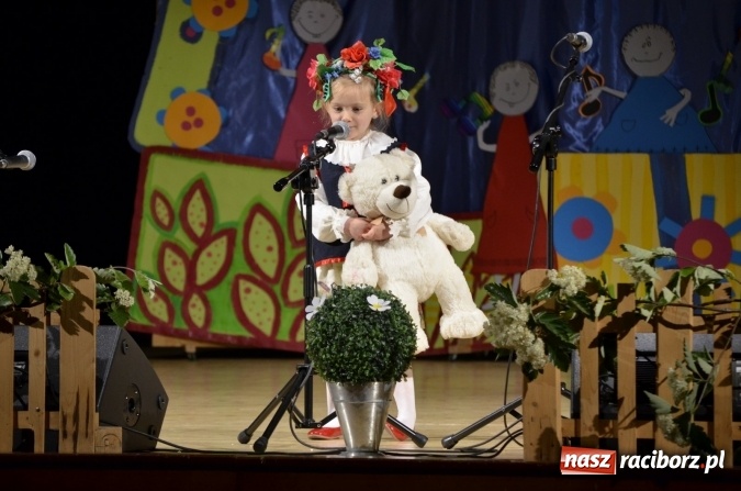 Zdjęcie w galerii na portalu naszraciborz.pl: Zdolne przedszkolaki zaprezentowały swoje umiejętności po raz si&oacute;dmy w RCK-u wiadomości z regionu