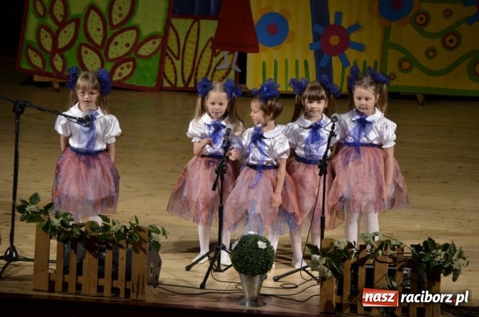 Zdjęcie w galerii na portalu naszraciborz.pl: Zdolne przedszkolaki zaprezentowały swoje umiejętności po raz si&oacute;dmy w RCK-u wiadomości z regionu