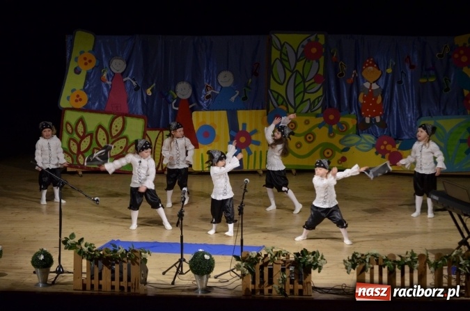 Zdjęcie w galerii na portalu naszraciborz.pl: Zdolne przedszkolaki zaprezentowały swoje umiejętności po raz si&oacute;dmy w RCK-u wiadomości z regionu