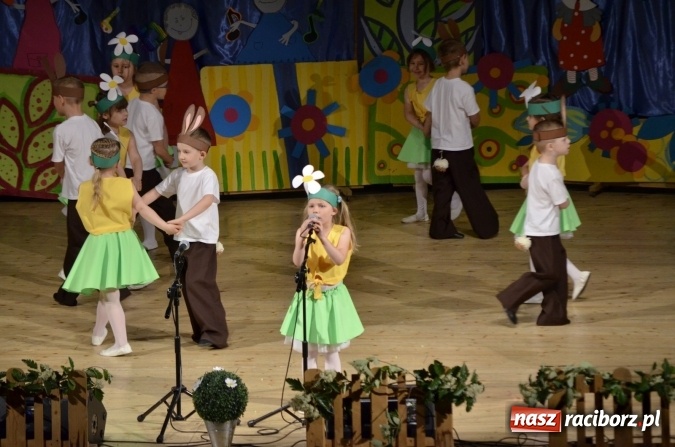 Zdjęcie w galerii na portalu naszraciborz.pl: Zdolne przedszkolaki zaprezentowały swoje umiejętności po raz si&oacute;dmy w RCK-u wiadomości z regionu