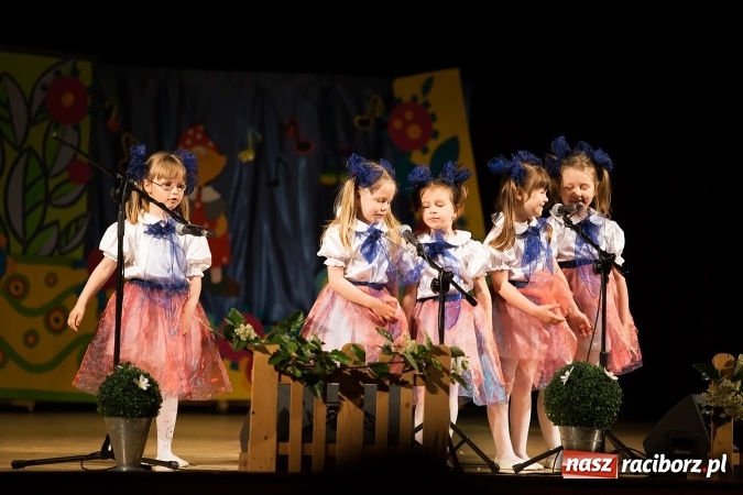 Zdjęcie w galerii na portalu naszraciborz.pl: Zdolne przedszkolaki zaprezentowały swoje umiejętności po raz si&oacute;dmy w RCK-u wiadomości z regionu