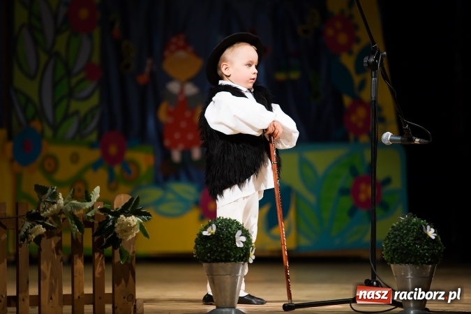Zdjęcie w galerii na portalu naszraciborz.pl: Zdolne przedszkolaki zaprezentowały swoje umiejętności po raz si&oacute;dmy w RCK-u wiadomości z regionu