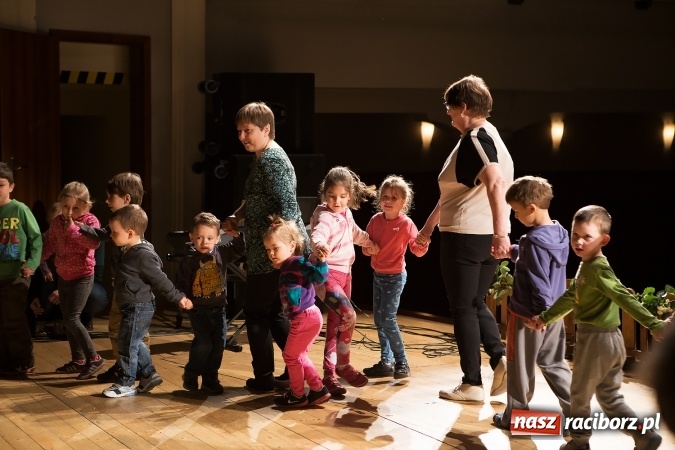 Zdjęcie w galerii na portalu naszraciborz.pl: Zdolne przedszkolaki zaprezentowały swoje umiejętności po raz si&oacute;dmy w RCK-u wiadomości z regionu