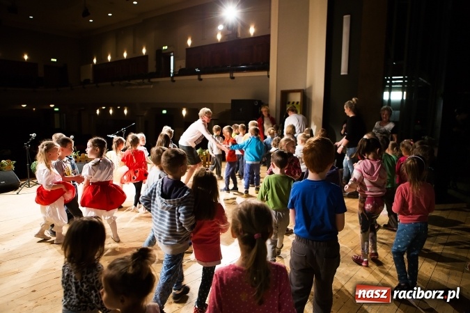 Zdjęcie w galerii na portalu naszraciborz.pl: Zdolne przedszkolaki zaprezentowały swoje umiejętności po raz si&oacute;dmy w RCK-u wiadomości z regionu