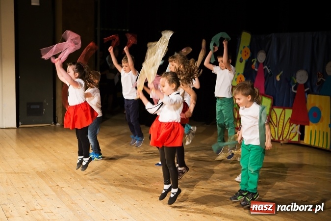 Zdjęcie w galerii na portalu naszraciborz.pl: Zdolne przedszkolaki zaprezentowały swoje umiejętności po raz si&oacute;dmy w RCK-u wiadomości z regionu