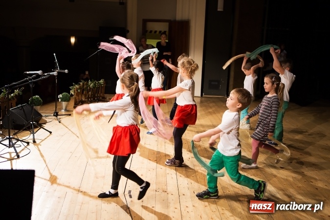 Zdjęcie w galerii na portalu naszraciborz.pl: Zdolne przedszkolaki zaprezentowały swoje umiejętności po raz si&oacute;dmy w RCK-u wiadomości z regionu