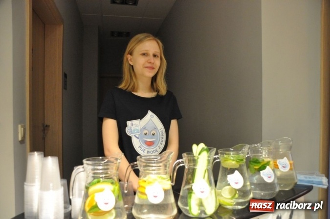 Zdjęcie w galerii na portalu naszraciborz.pl: Dzień Otwarty Akademii Fitness w H2Ostróg wiadomości z regionu