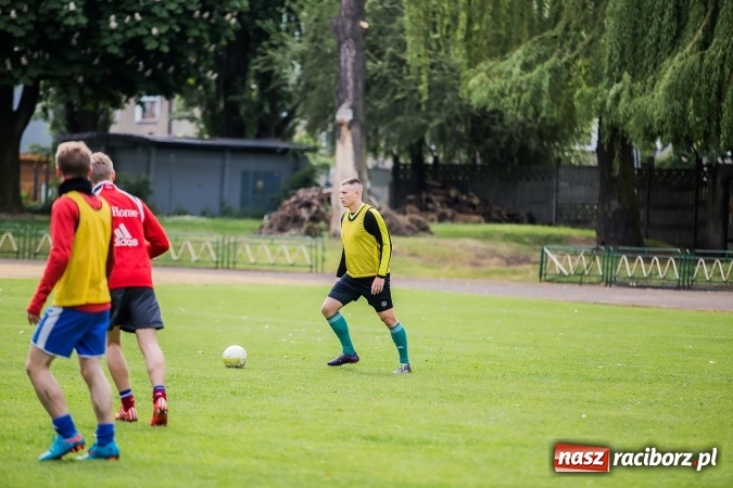 Zdjęcie w galerii na portalu naszraciborz.pl: Bitwa na balony i Fight Ball w pierwszy dzień Raciborskich Juwenaliów wiadomości z regionu