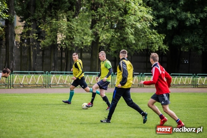 Zdjęcie w galerii na portalu naszraciborz.pl: Bitwa na balony i Fight Ball w pierwszy dzień Raciborskich Juwenaliów wiadomości z regionu