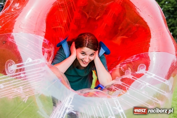 Zdjęcie w galerii na portalu naszraciborz.pl: Bitwa na balony i Fight Ball w pierwszy dzień Raciborskich Juwenaliów wiadomości z regionu