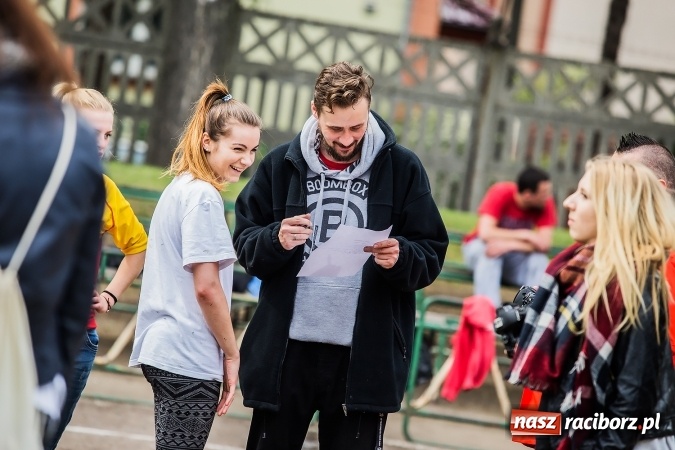 Zdjęcie w galerii na portalu naszraciborz.pl: Bitwa na balony i Fight Ball w pierwszy dzień Raciborskich Juwenaliów wiadomości z regionu