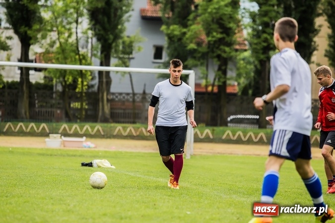 Zdjęcie w galerii na portalu naszraciborz.pl: Bitwa na balony i Fight Ball w pierwszy dzień Raciborskich Juwenaliów wiadomości z regionu