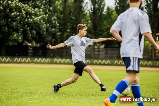 Zdjęcie w galerii na portalu naszraciborz.pl: Bitwa na balony i Fight Ball w pierwszy dzień Raciborskich Juwenaliów wiadomości z regionu