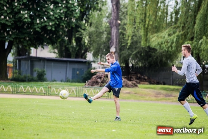 Zdjęcie w galerii na portalu naszraciborz.pl: Bitwa na balony i Fight Ball w pierwszy dzień Raciborskich Juwenaliów wiadomości z regionu