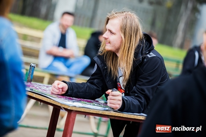 Zdjęcie w galerii na portalu naszraciborz.pl: Bitwa na balony i Fight Ball w pierwszy dzień Raciborskich Juwenaliów wiadomości z regionu
