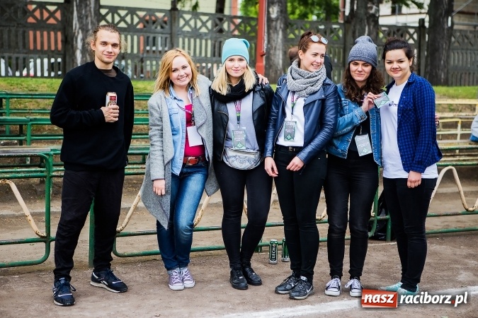 Zdjęcie w galerii na portalu naszraciborz.pl: Bitwa na balony i Fight Ball w pierwszy dzień Raciborskich Juwenaliów wiadomości z regionu