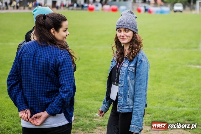 Zdjęcie w galerii na portalu naszraciborz.pl: Bitwa na balony i Fight Ball w pierwszy dzień Raciborskich Juwenaliów wiadomości z regionu