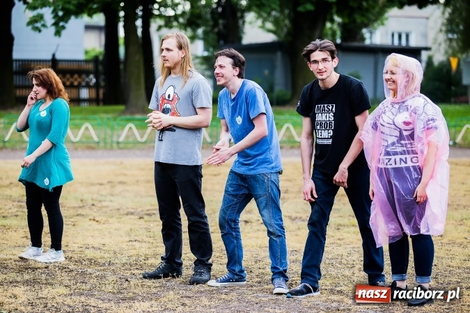 Zdjęcie w galerii na portalu naszraciborz.pl: Bitwa na balony i Fight Ball w pierwszy dzień Raciborskich Juwenaliów wiadomości z regionu